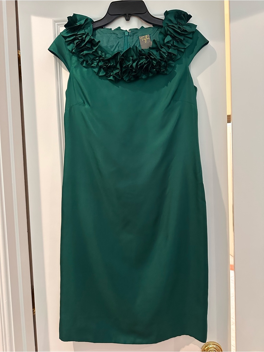 Taylor Emerald Green Cap-Sleeve Midi Dress with Floral Collar - Picture 1 of 2